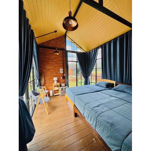 The Maewin Coffee & Cottage Economy Family Room