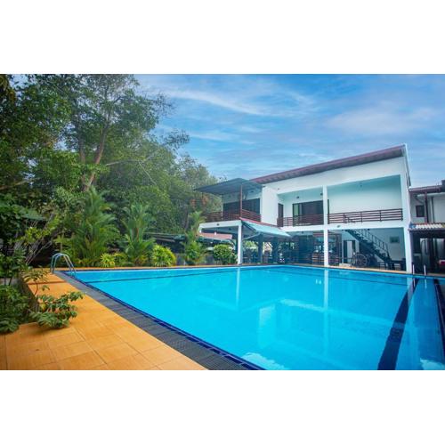 THE Mangrove cave Hotel