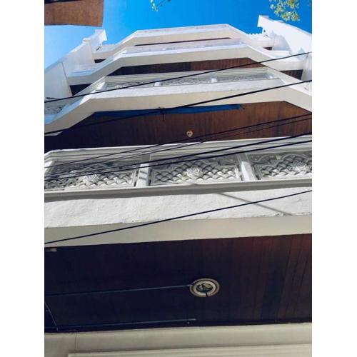 THE MANSION - 24-HOUR Near AirPort Hostel 4 Backpackers