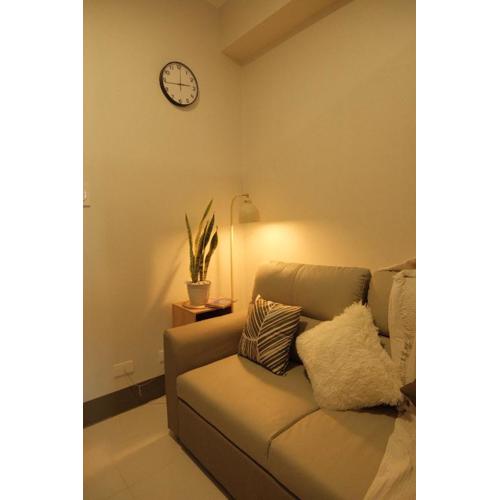 The Metro Suite - 1BR Condo 36F with City View