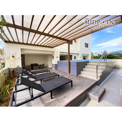 The MIDPOINT Residences 2 bedroom for couple or family condo near Ayala Center Cebu and SM City Cebu