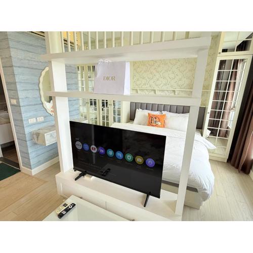 The miracle Sea Floor 6 The Patio