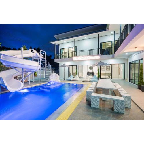 The Moment Pool Villa Bangsaray