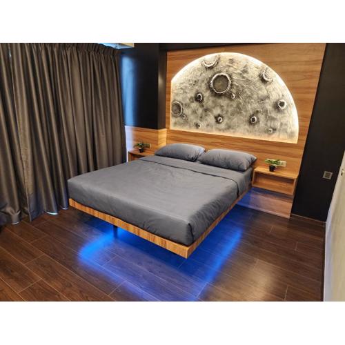 The Moon at the Aeon