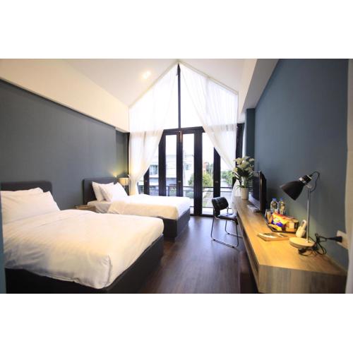 The Nichehome Waterside Living