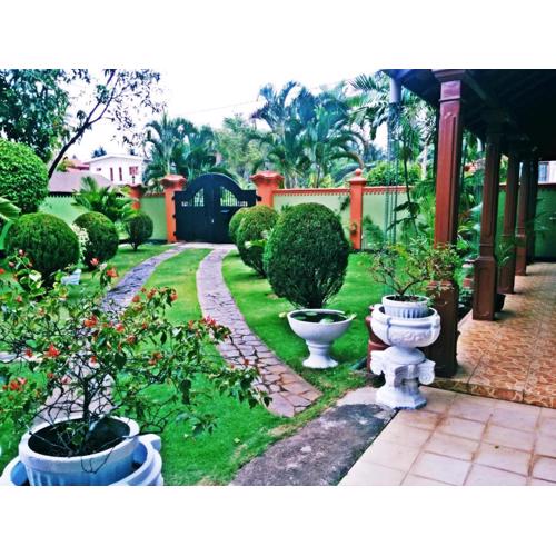 The Norfolk Heritage Airport Villa