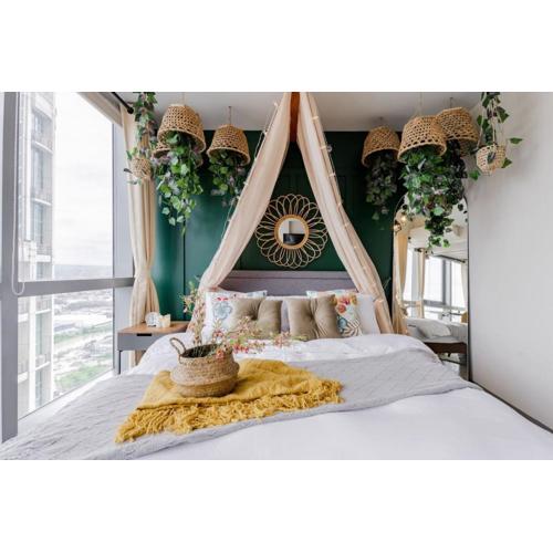 The Oasis 1 BR with Pool Sauna Gym and More