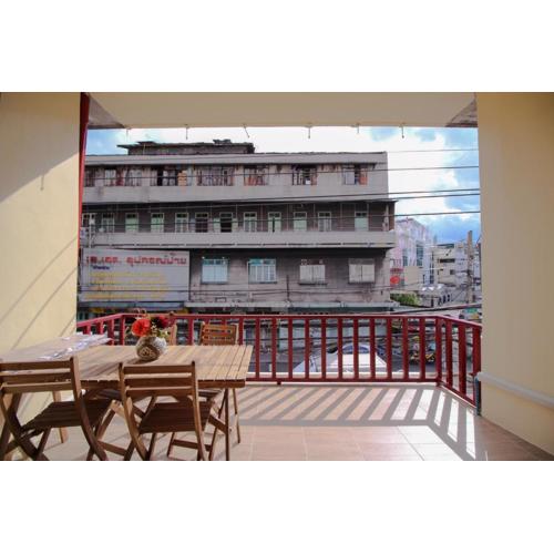 The Open House Cafe and Hostel