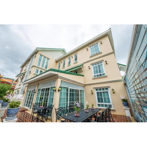 The Orchid House 153