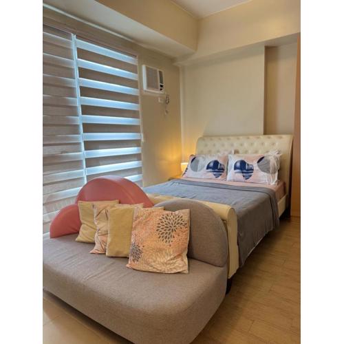 The Palladium - Modern Executive Studio