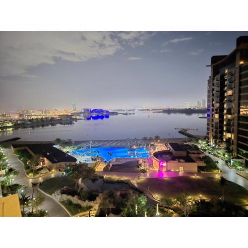 The Palm Panorama Chic Apartment with Open Sea Views Managed by SunnyHomes