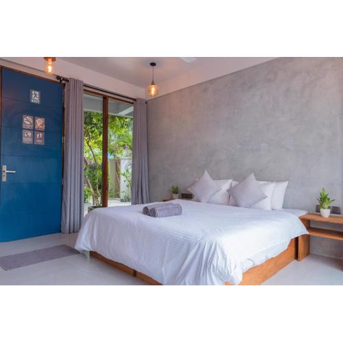 The Palm Ray Rasdhoo