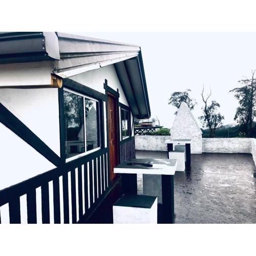 The paulwood cabana and Bungalow