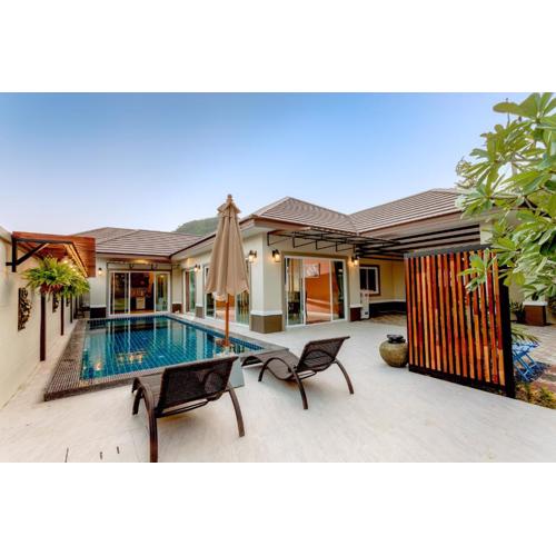 The Peak Pool Villa