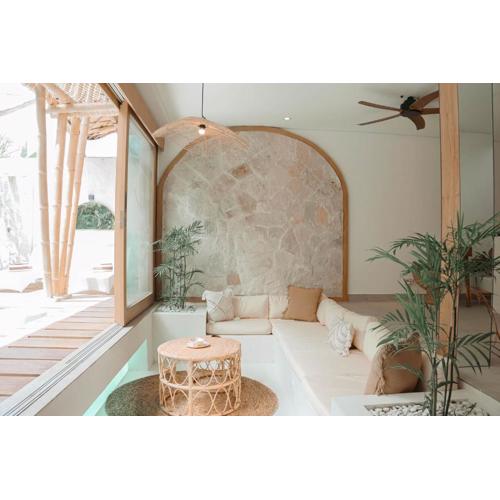 The Pearl of Canggu - 3BR Villa in Kerobokan