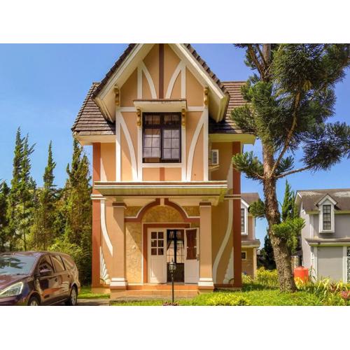 The Pinewood House Villa Kota Bunga by Citrus House