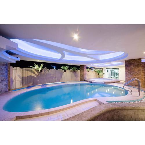 The Pinnacle Hotel and Suites