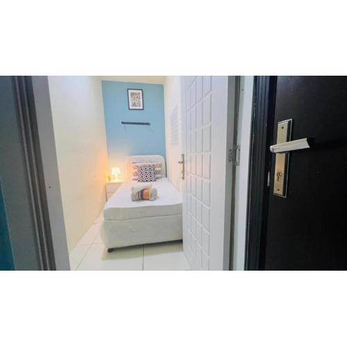 The Pod Partition Room Al Barsha 1