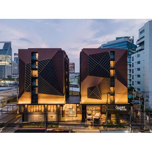 The Quart Ruamrudee by UHG