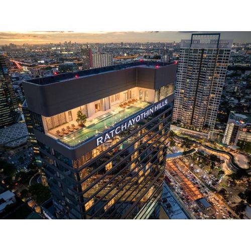 The Quarter Ratchayothin by UHG