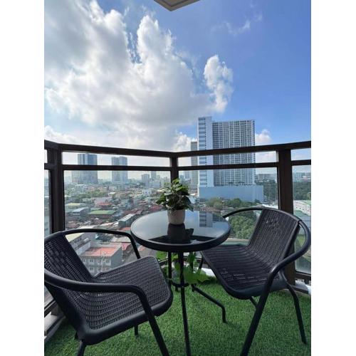 The Radiance Manila Bay Staycation by SonPai