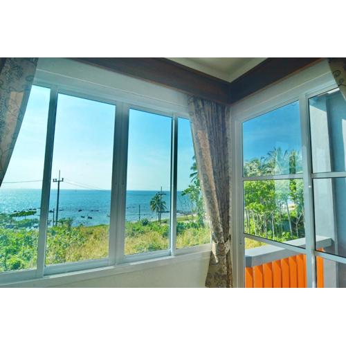 The Sea @ Lanta Hotel