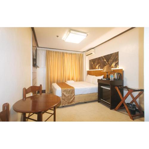 The Shilla Philia Hotel by RedDoorz