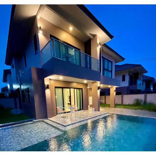 蓝精灵The Smurfs Smurfs Villa Holiday Home