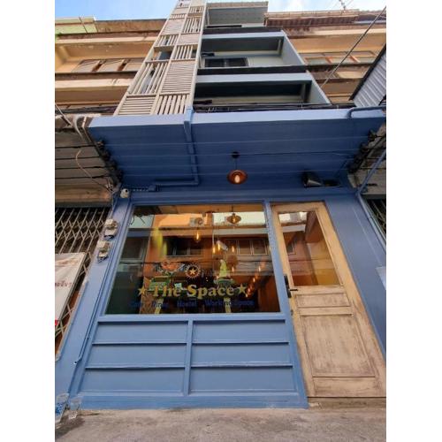 The Space Hometel - Women Only