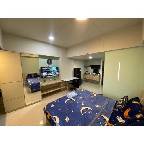 The Square - King Suite - Apartemen Service - 2Person - NetFlix Wifi - Near Petra Campus