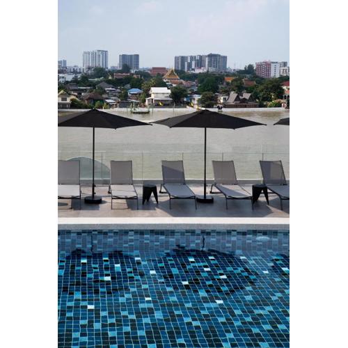 The StandardX, Bangkok Phra Arthit