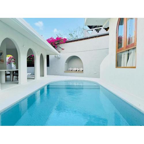 The Suite by Ceilao Villas