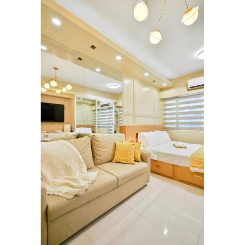 The Sunny Flat at Fame Residences near SM Megamall, Shangrila