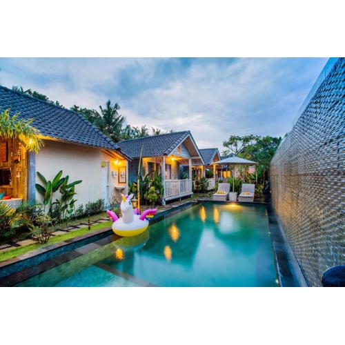 The Syron Huts Lembongan