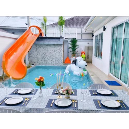 the time pool villa พัทยา