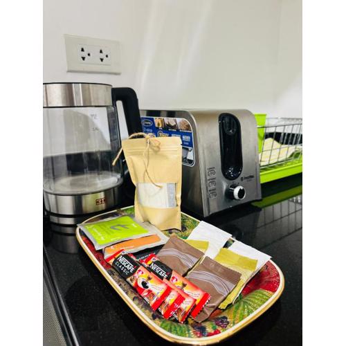 The Traveler's Choice - Unit 605 One Pontefino Tower