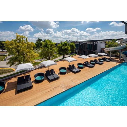 The VELO'S Hotel and Pumptrack