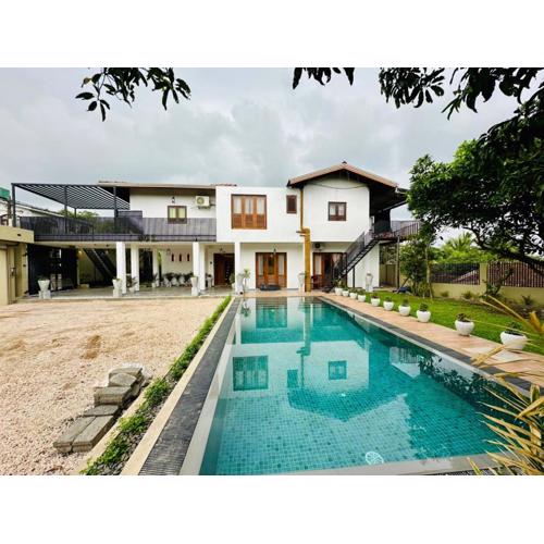 The Villa Kalbashi Kotte - Luxury Stay with Swimming Pool