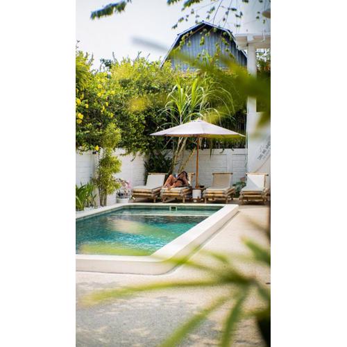 The White Bay Lombok