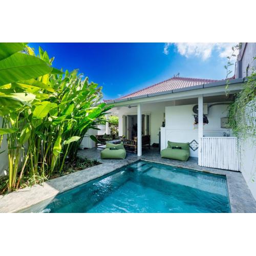 The White House Villa Taeyvela Seminyak