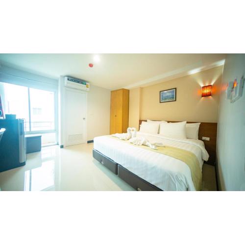 The Willing Hotel and Residence