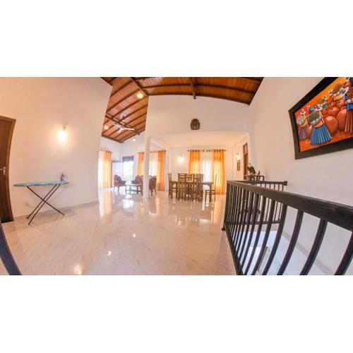 Thisuni Holiday Rental - Pannipitiya - Sleeps 7