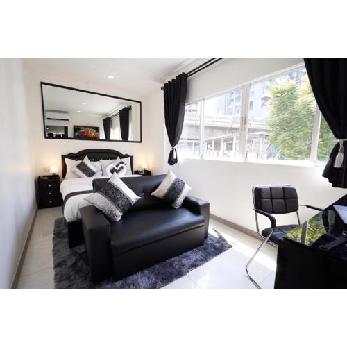 Thonglor Suites Hotel