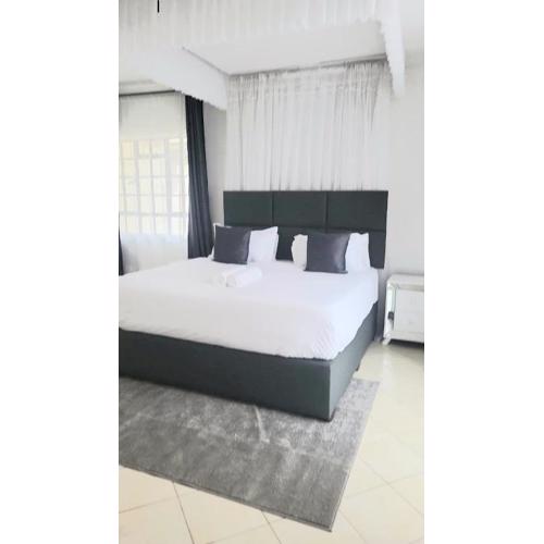 Three bedrooms apartment