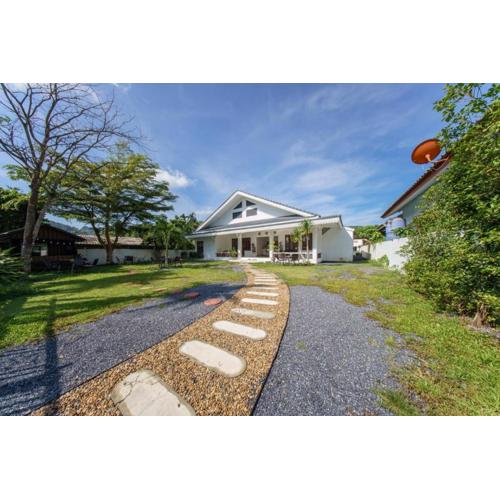 Three COCO Villa Aonang Krabi