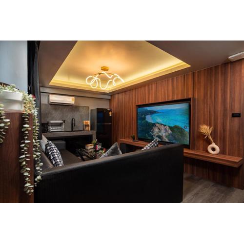 Three Double U - Kalim Sea View