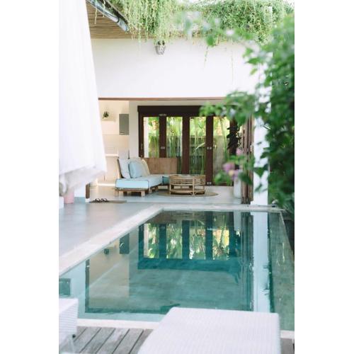 Three Palms Surf & Stay Medewi