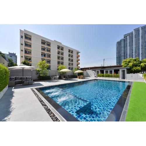 Three Seasons Bangkok