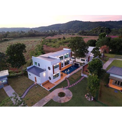 ถึงเที่ยงวัลเลย์เขาใหญ่ Thungtheiyng valley khaoyai