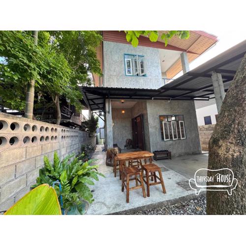 Thursday House Great for work and rest near city and nature